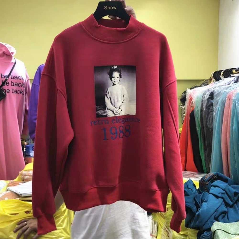 Retro sweatshirt fits size xs and s